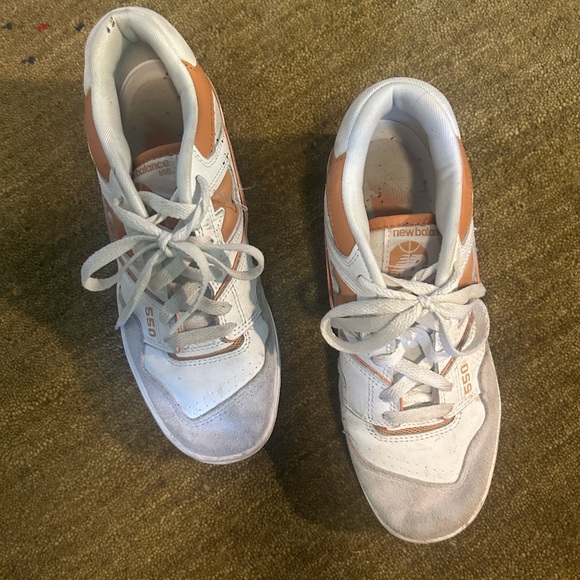 New Balance 550 - Picture 2 of 3